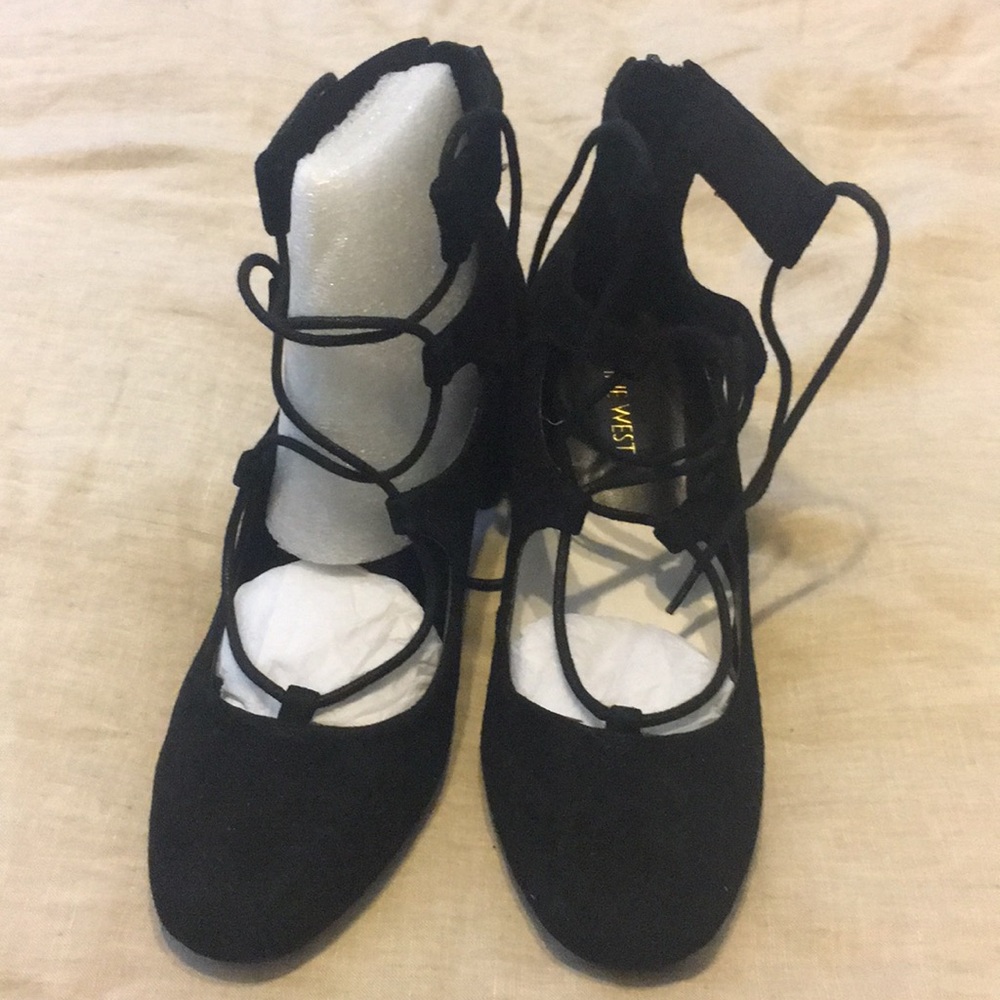 Black Nine West lace up heels